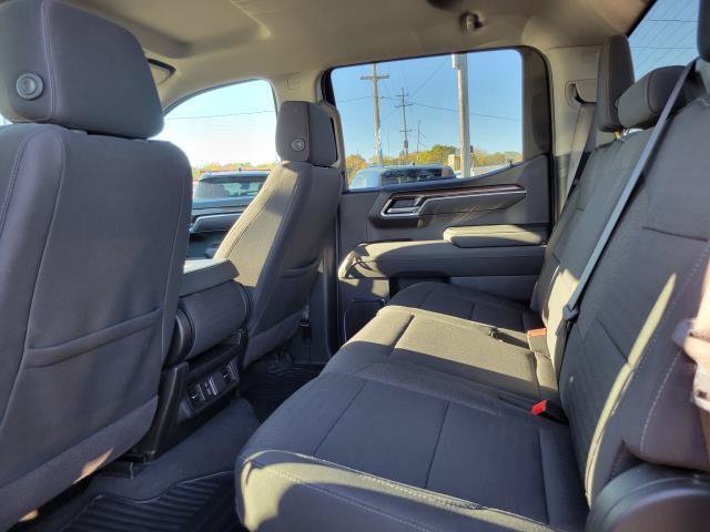 Used 2025 Chevrolet Silverado 1500 LT AWD/4WD image 25
