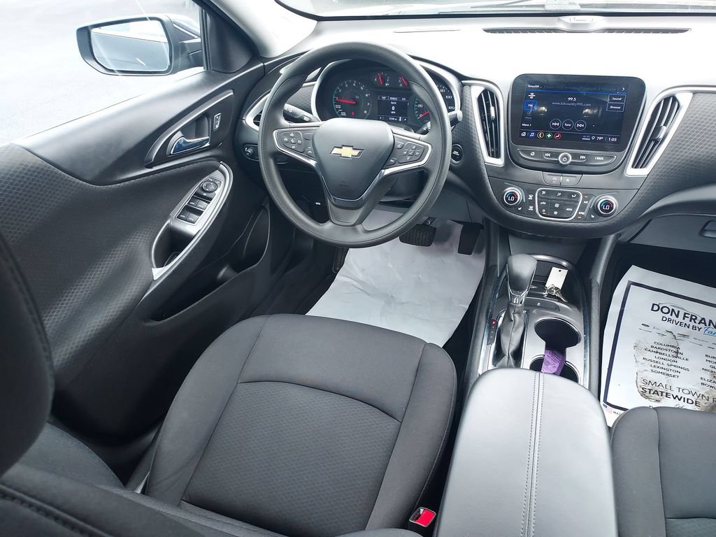 Used 2023 Chevrolet Malibu LT FWD image 15