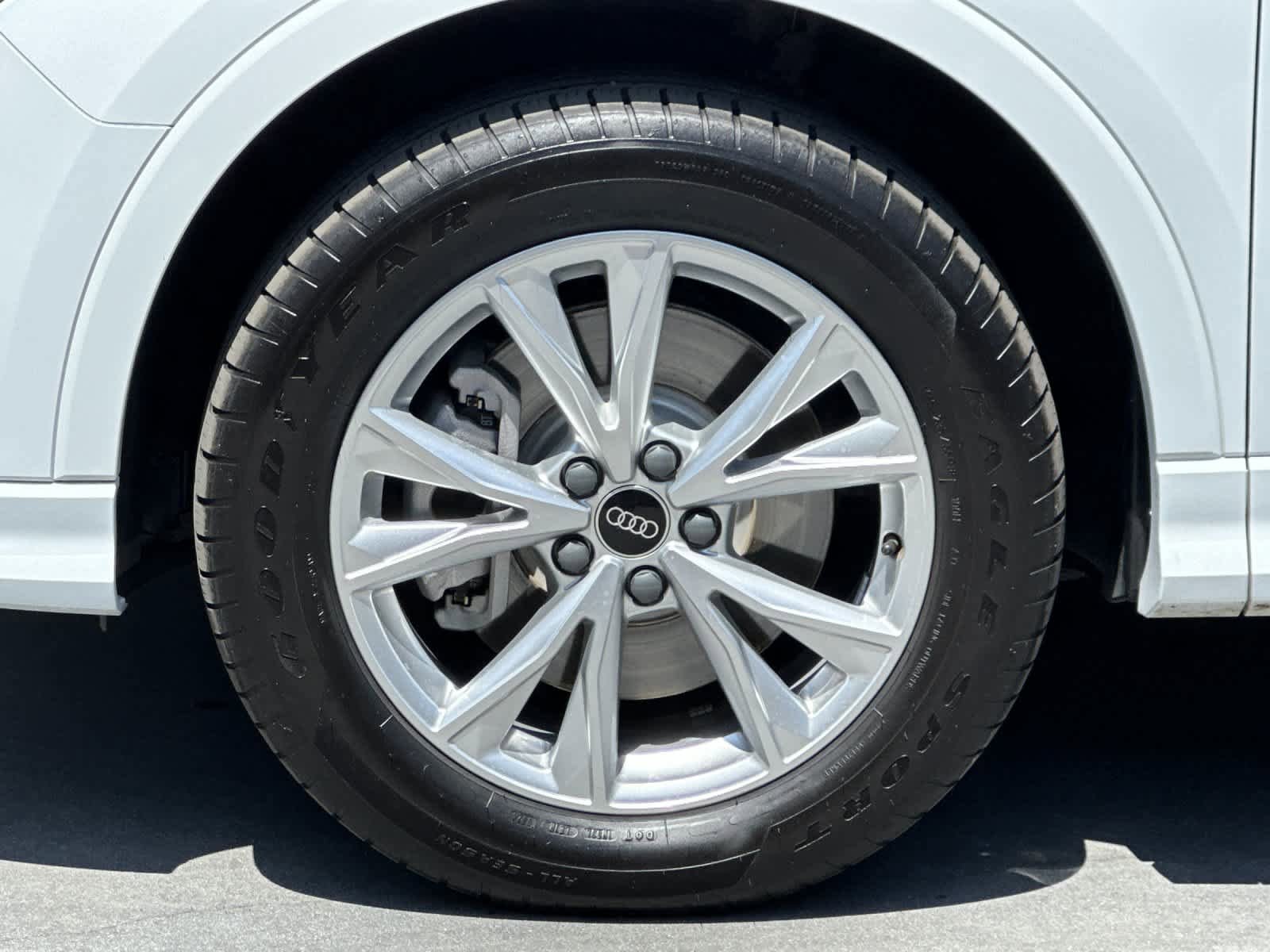 Used 2024 Audi Q3 2.0T Premium AWD/4WD image 25