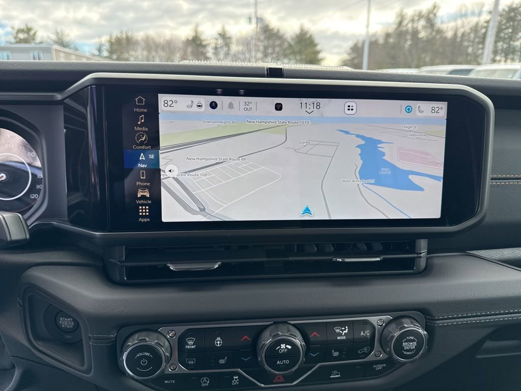 Certified 2025 Jeep Wrangler Sahara AWD/4WD image 13