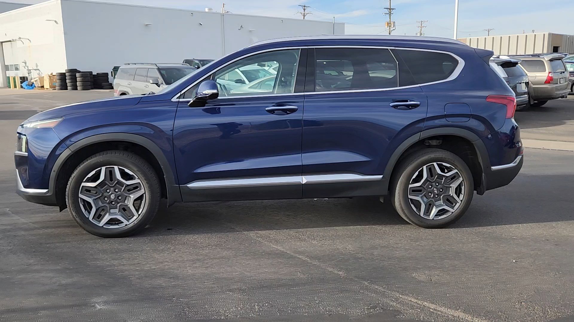 Used 2023 Hyundai Santa Fe Limited image 2