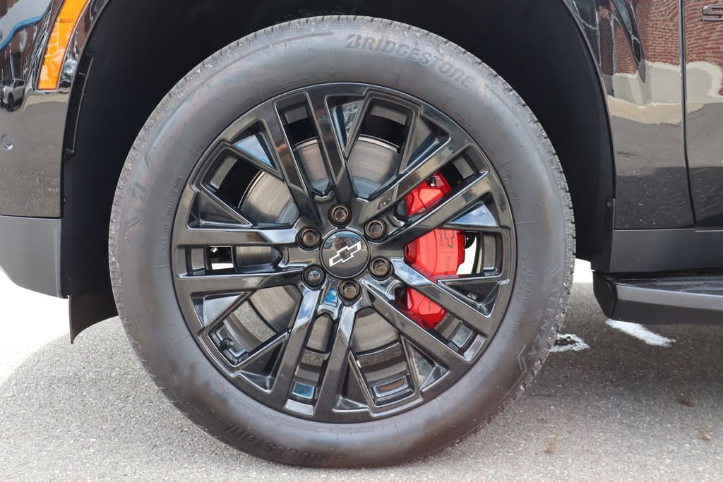 New 2025 Chevrolet Suburban Premier image 31