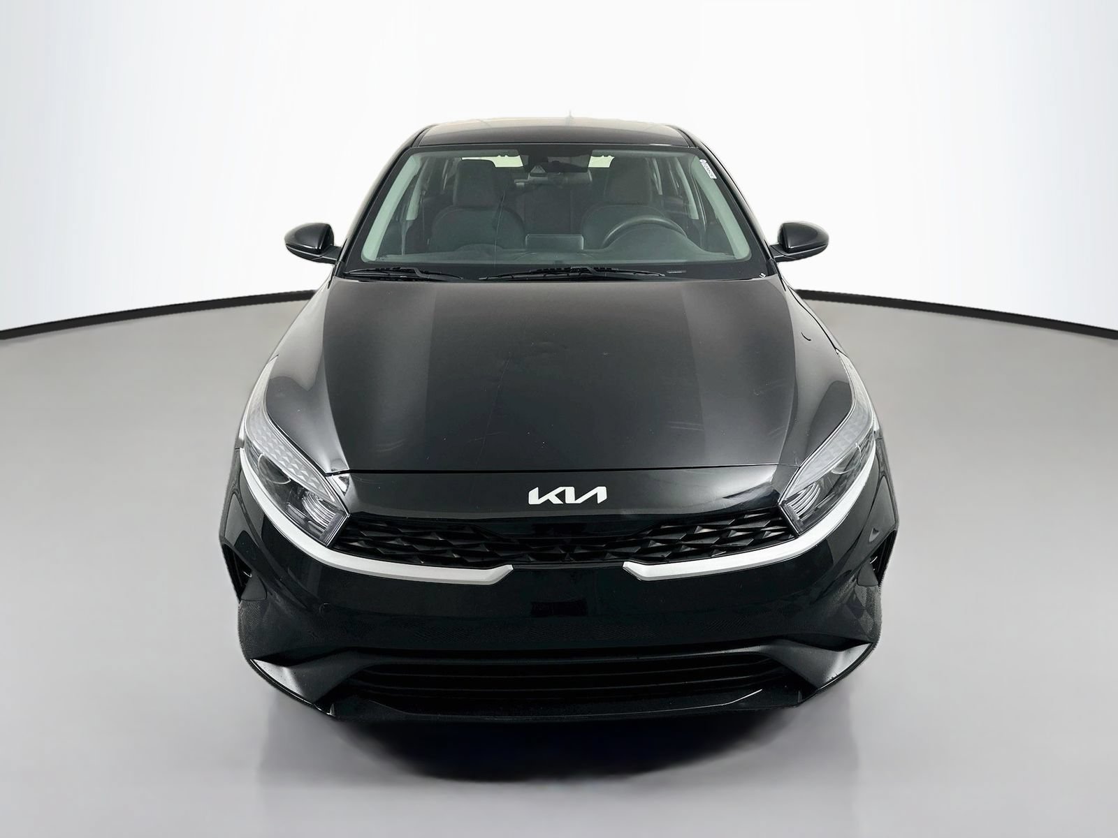Used 2022 Kia Forte LXS FWD image 2