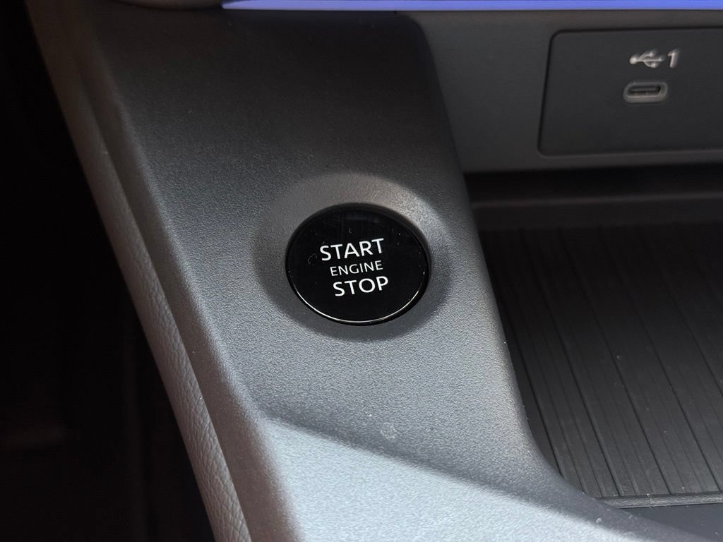 Used 2026 Nissan Sentra SR w/ SR Premium Package FWD image 40