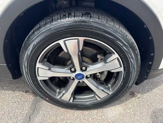 Used 2018 Ford Escape SEL w/ Ford Safe & Smart Package AWD/4WD image 38