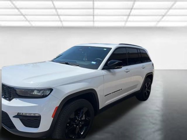 Used 2024 Jeep Grand Cherokee Limited w/ Black Appearance Package image 2