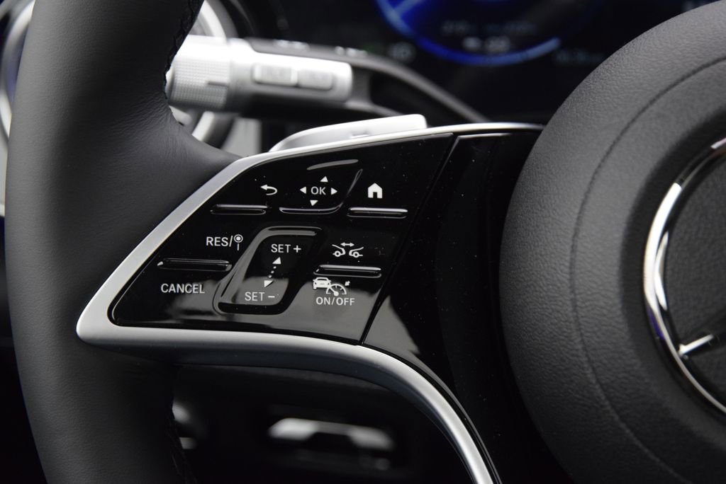 New 2026 Mercedes-Benz EQS 550 4MATIC SUV image 25