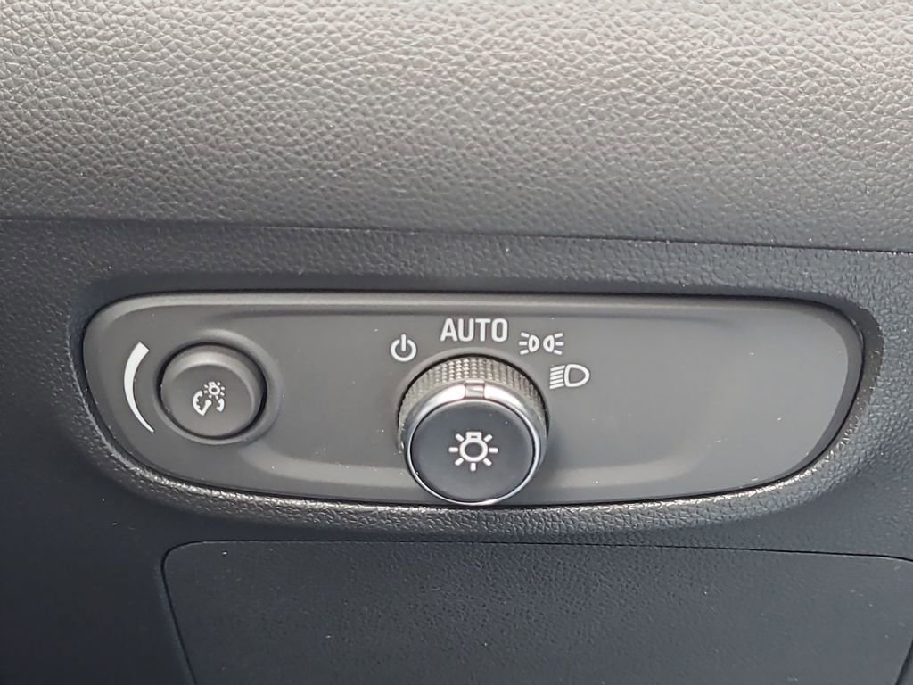 Used 2025 Buick Encore GX Preferred FWD image 18