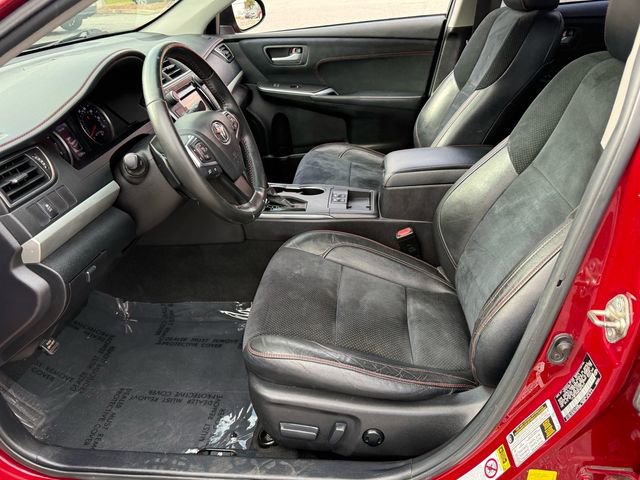 Used 2015 Toyota Camry XSE image 9