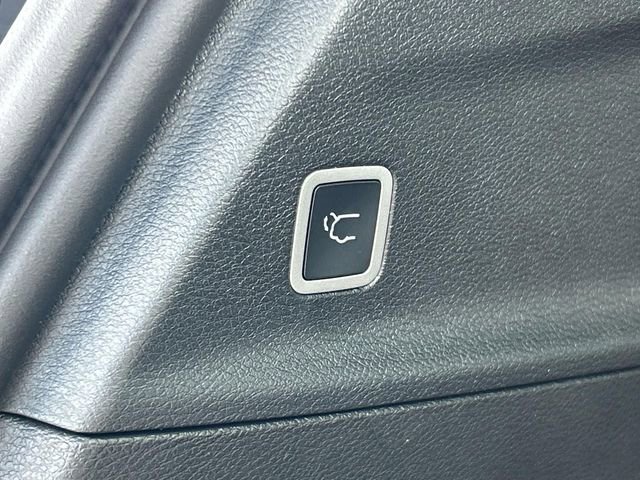 New 2026 Chrysler Voyager LX FWD image 13
