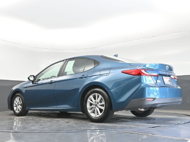 Used 2025 Toyota Camry LE FWD image 22
