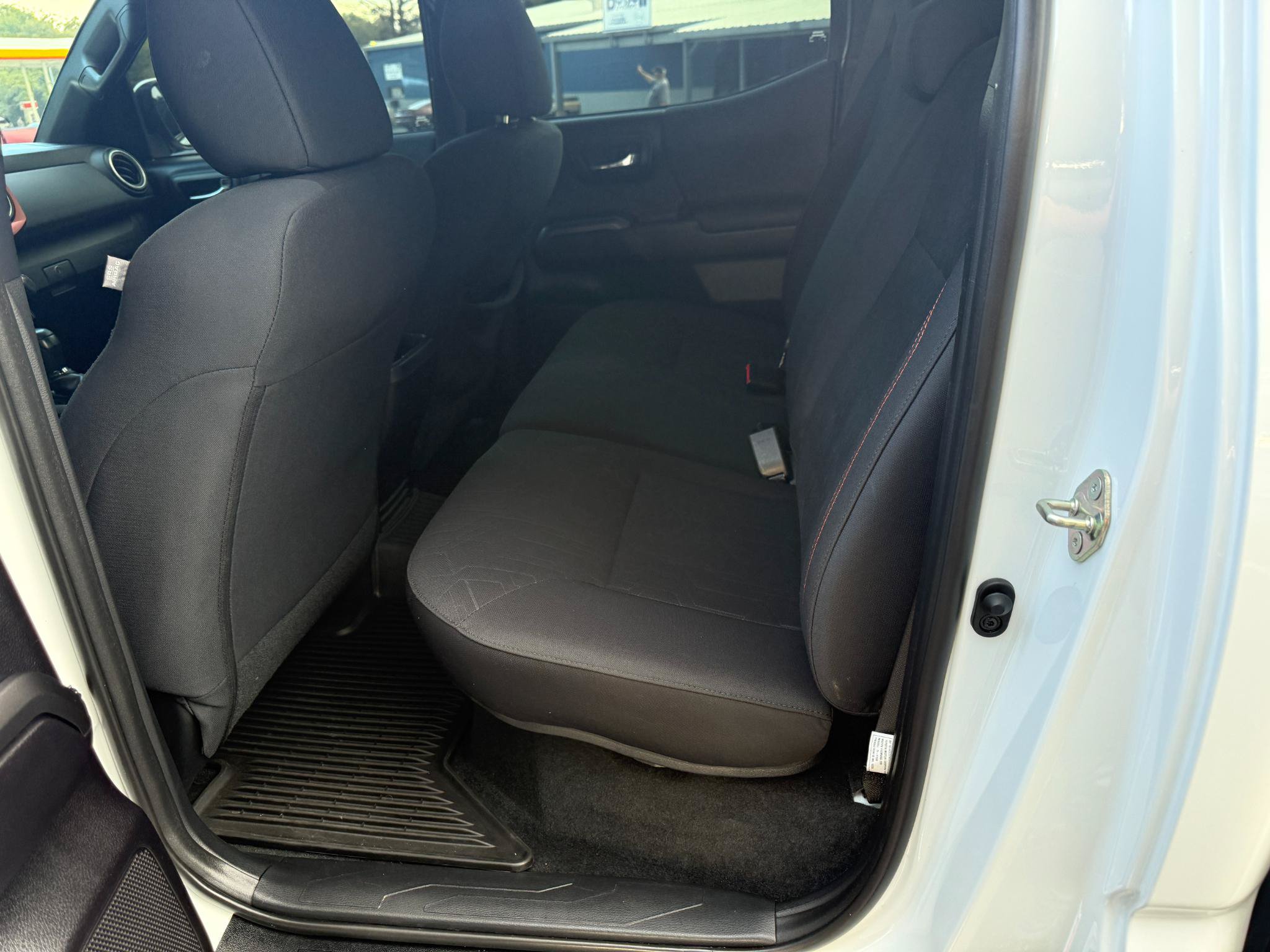 Used 2020 Toyota Tacoma TRD Off-Road AWD/4WD image 16