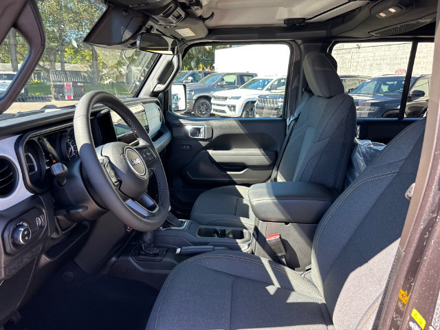 New 2027 Jeep Gladiator Sport AWD/4WD image 2