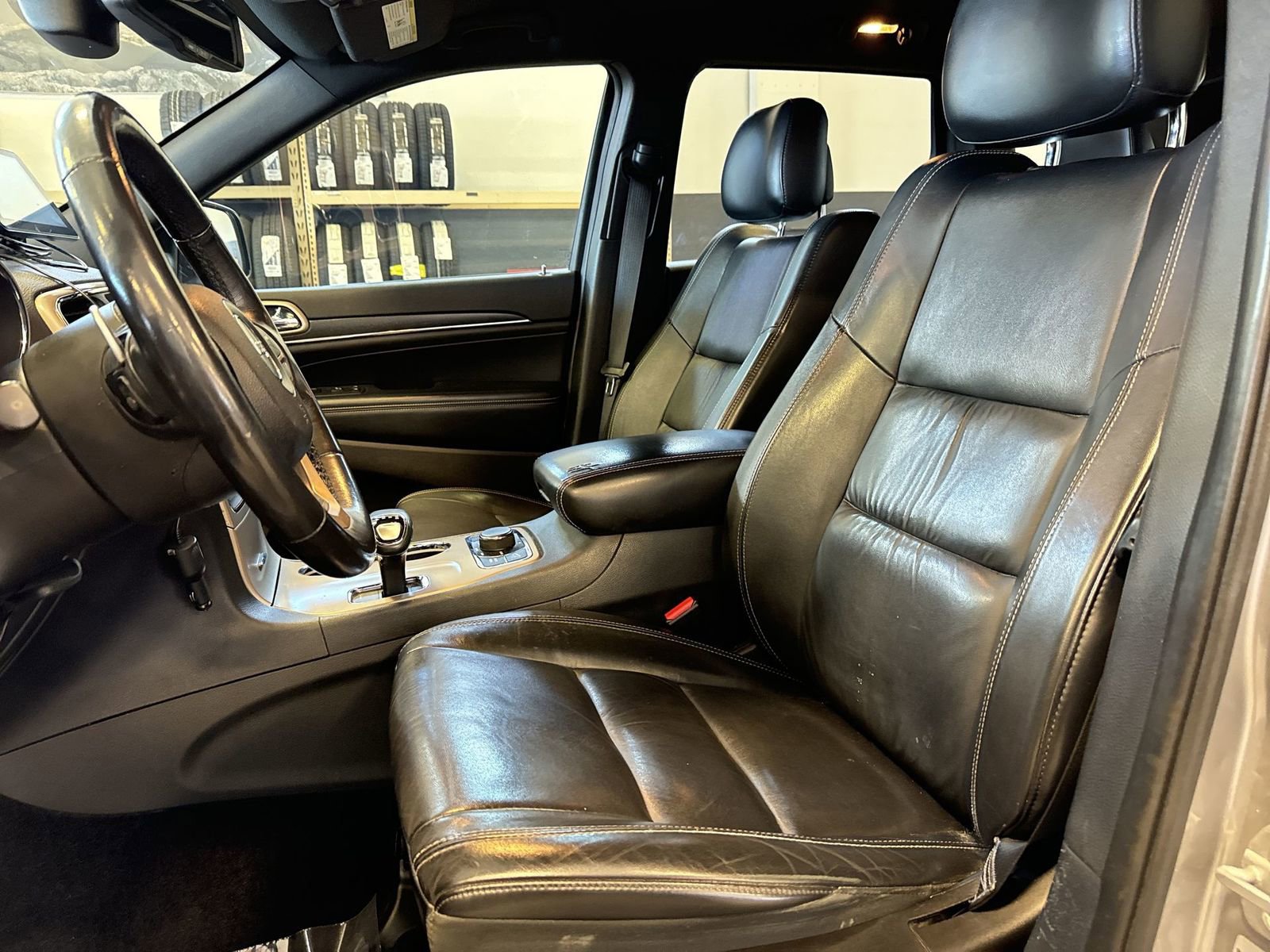 Used 2015 Jeep Grand Cherokee Limited image 17