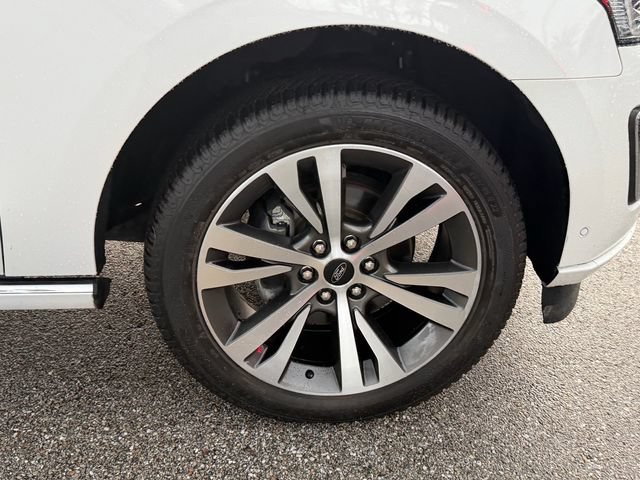 Used 2021 Ford Expedition Max Platinum RWD image 18