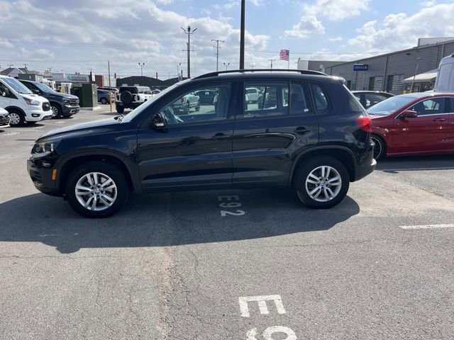 Used 2015 Volkswagen Tiguan S image 6