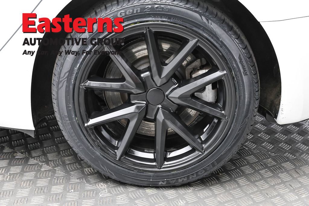 Used 2023 Tesla Model 3 Standard Range image 8