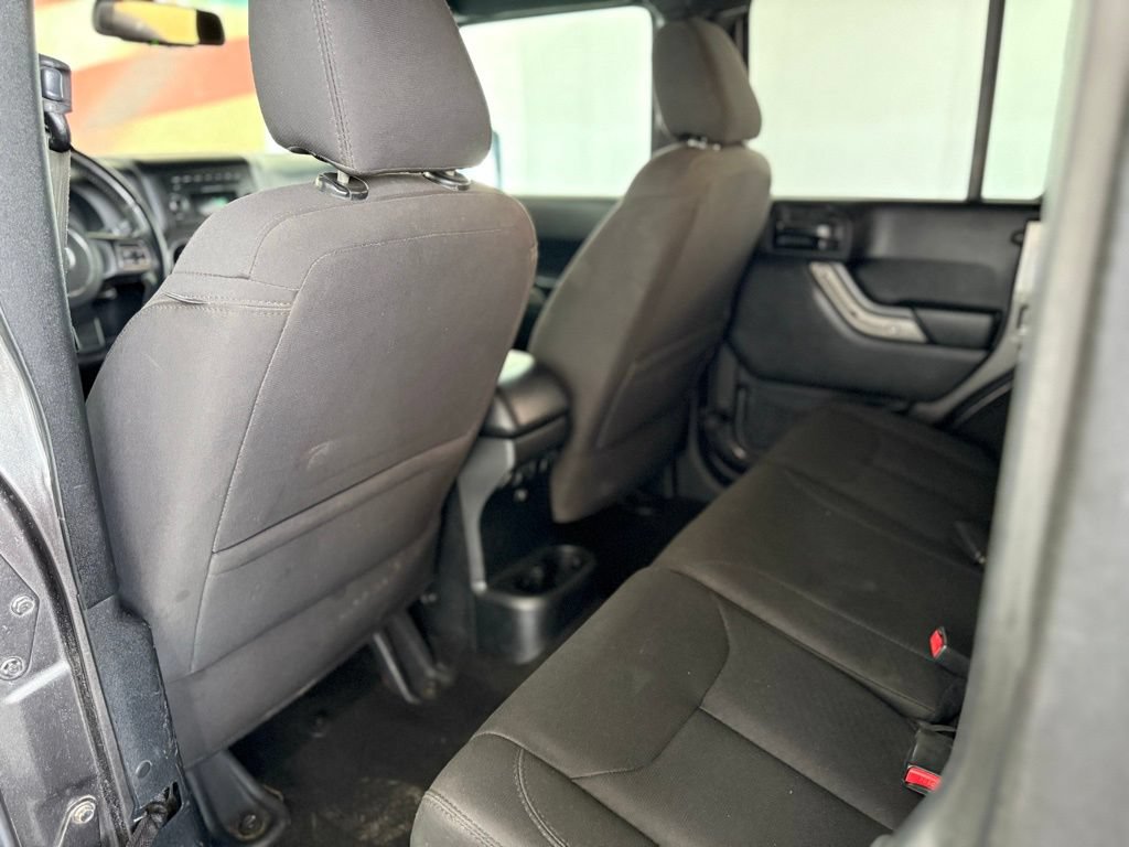 Used 2018 Jeep Wrangler Unlimited Sport S AWD/4WD image 38