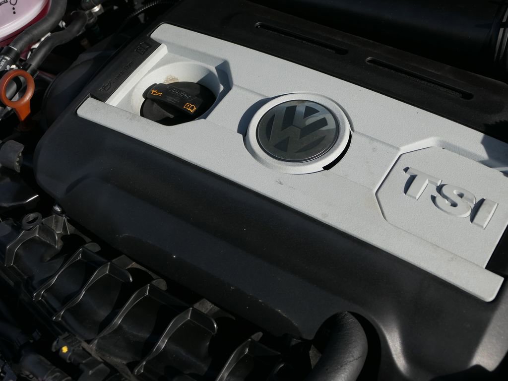 Used 2013 Volkswagen GTI 2-Door image 25