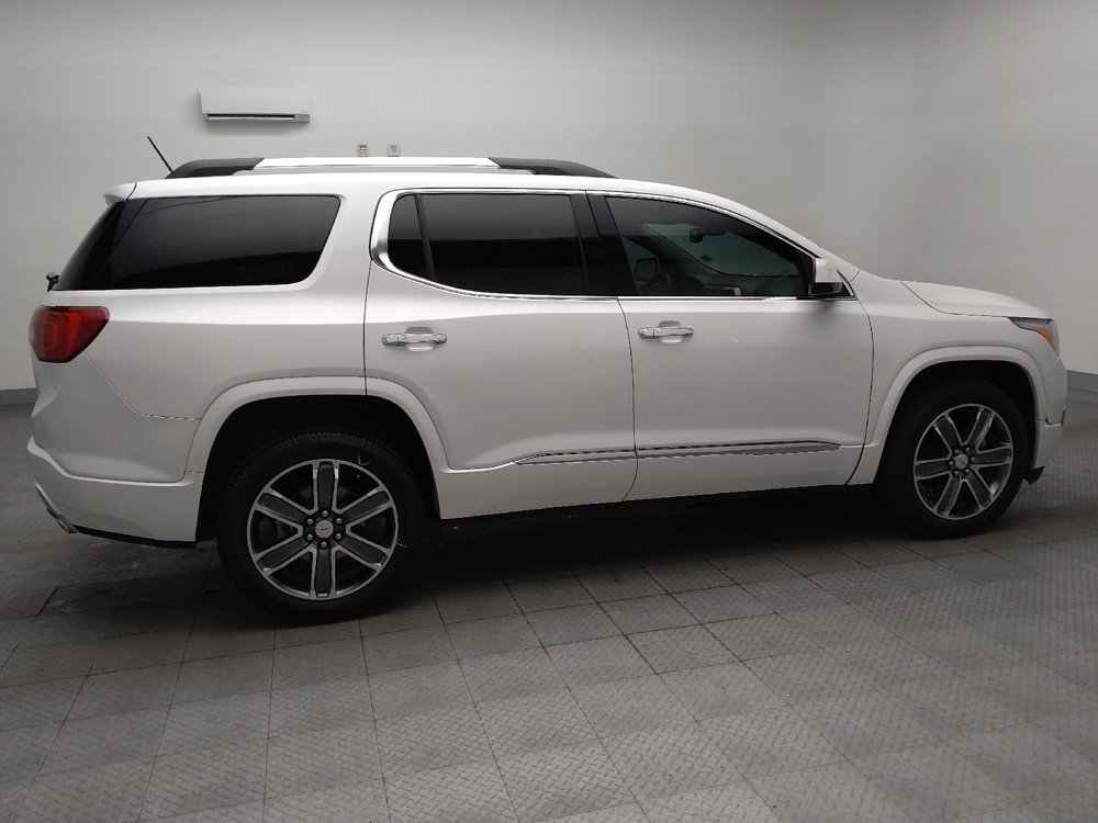 Used 2018 GMC Acadia Denali w/ Technology Package FWD image 10