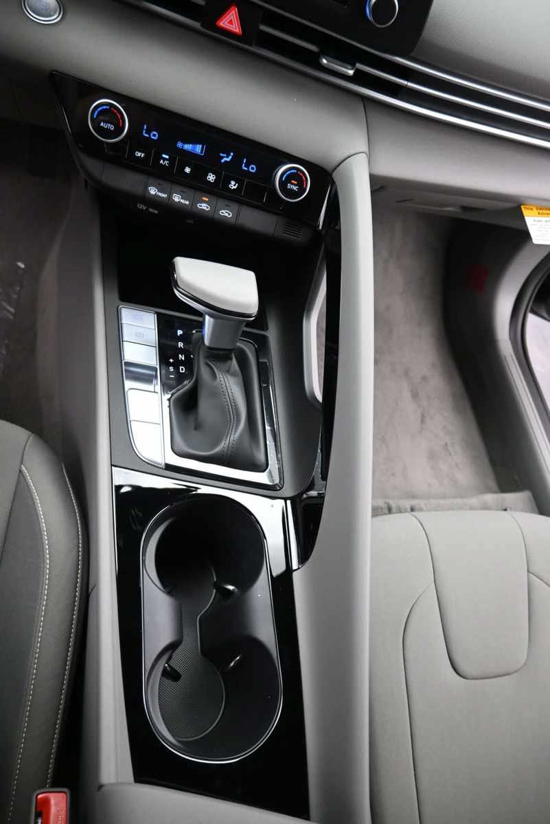 New 2026 Hyundai Elantra Hybrid FWD image 22