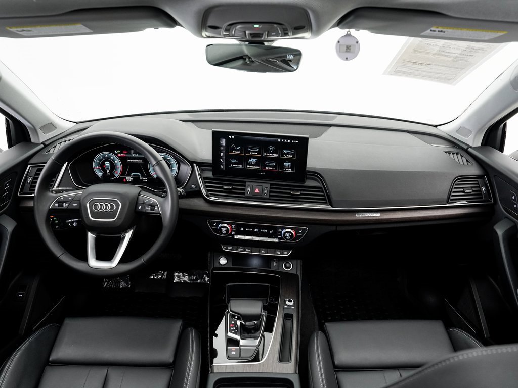 Certified 2025 Audi Q5 2.0T Premium Plus w/ Premium Plus Package image 19