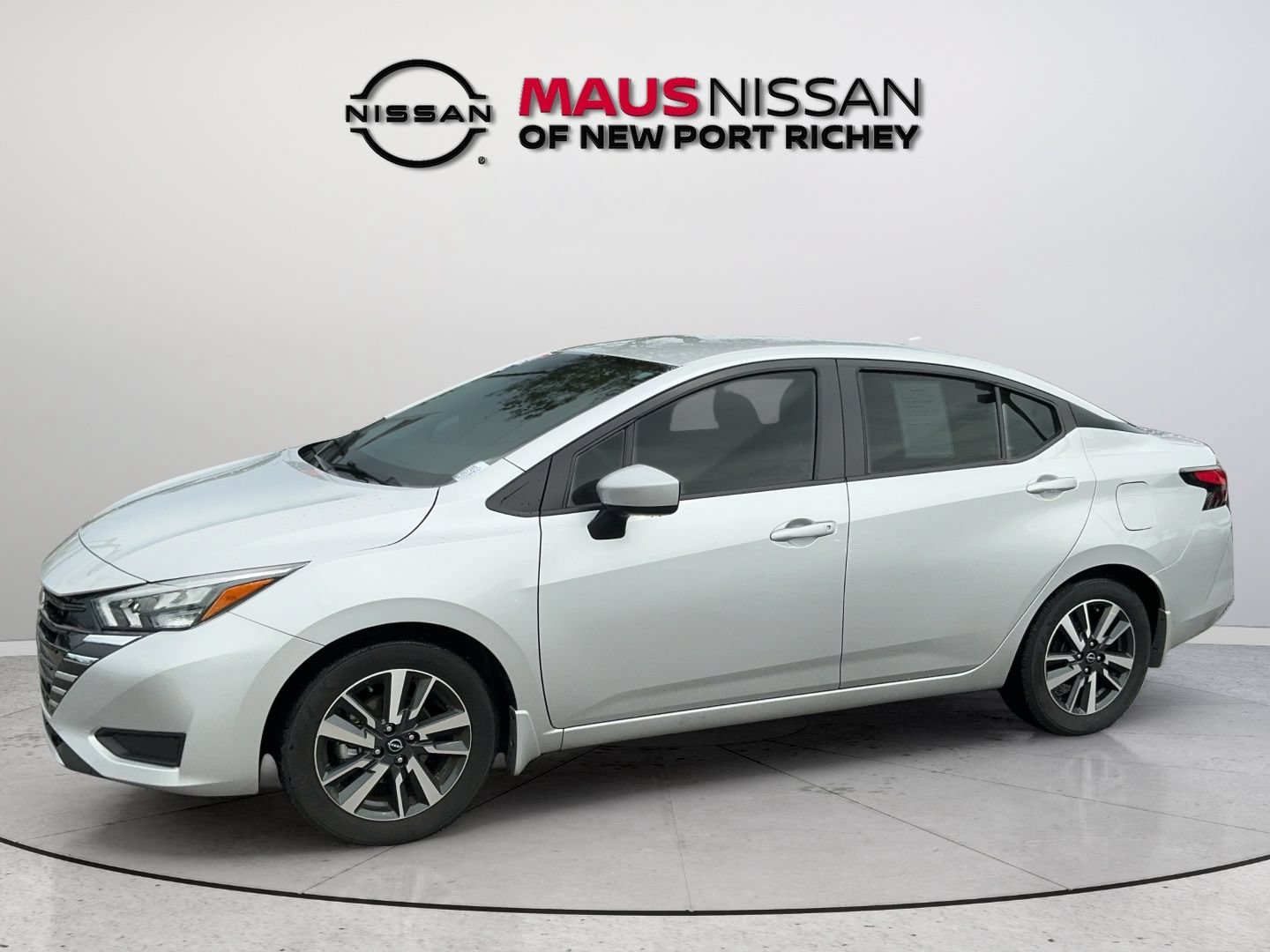 Certified 2025 Nissan Versa SV w/ Trunk Package FWD image 4