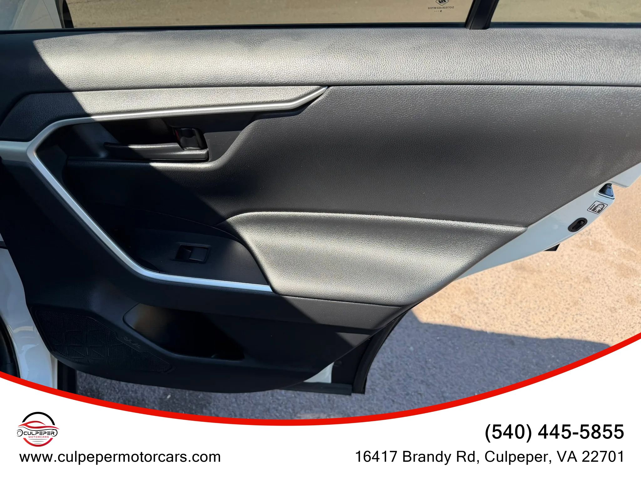 Used 2020 Toyota RAV4 LE w/ All Weather Liner Package AWD/4WD image 13