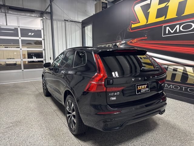 Used 2023 Volvo XC60 B5 Plus AWD/4WD image 18
