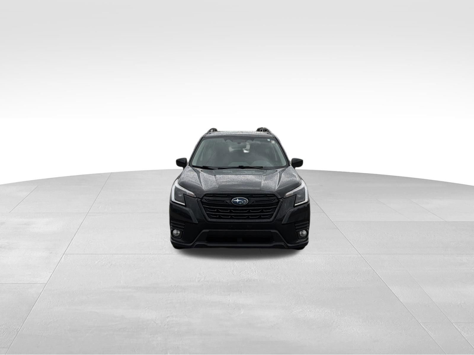 Used 2023 Subaru Forester Premium AWD/4WD image 2