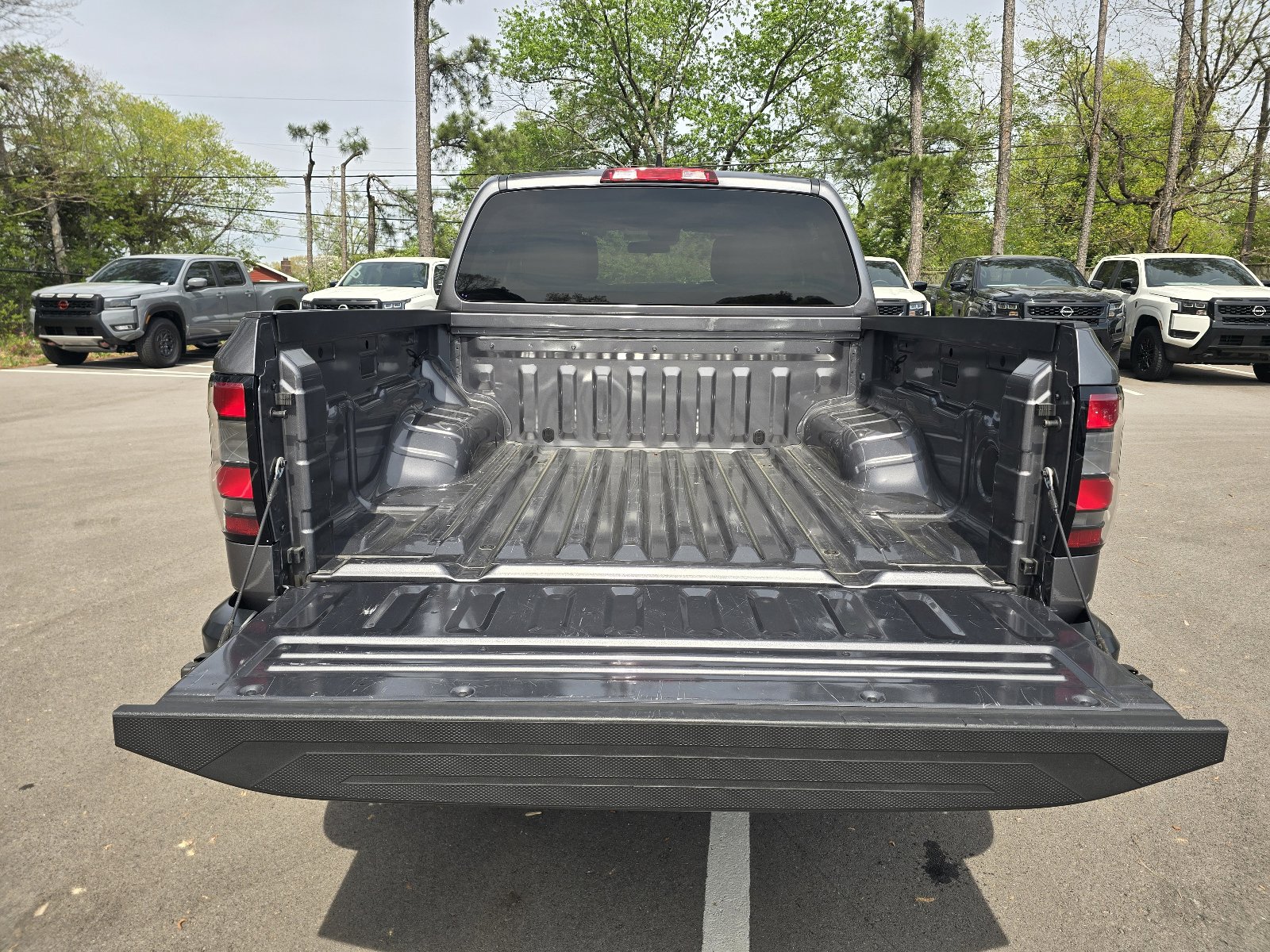 Certified 2024 Nissan Frontier S AWD/4WD image 11