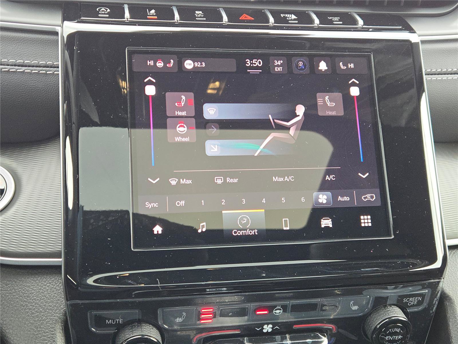 New 2025 Jeep Grand Cherokee Altitude w/ Trailer Tow Package image 30