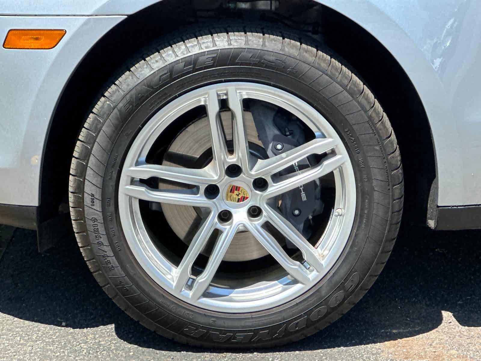Used 2026 Porsche Macan AWD/4WD image 31