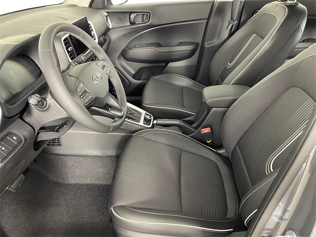 New 2025 Hyundai Venue Limited image 2