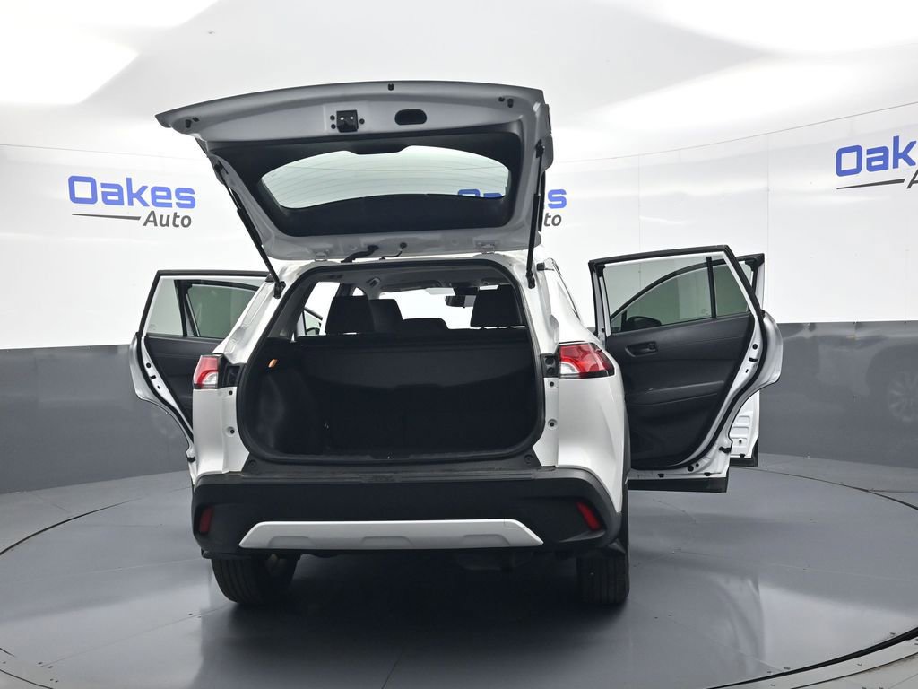 Used 2022 Toyota Corolla Cross LE FWD image 54
