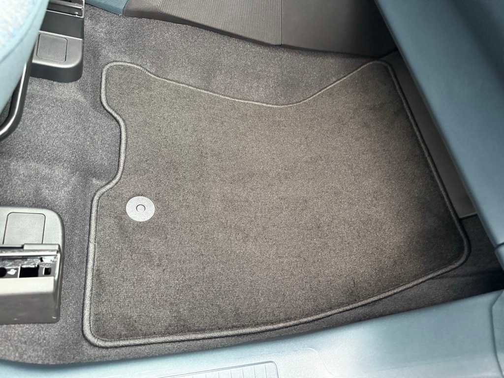 New 2025 Ford Maverick XLT image 8