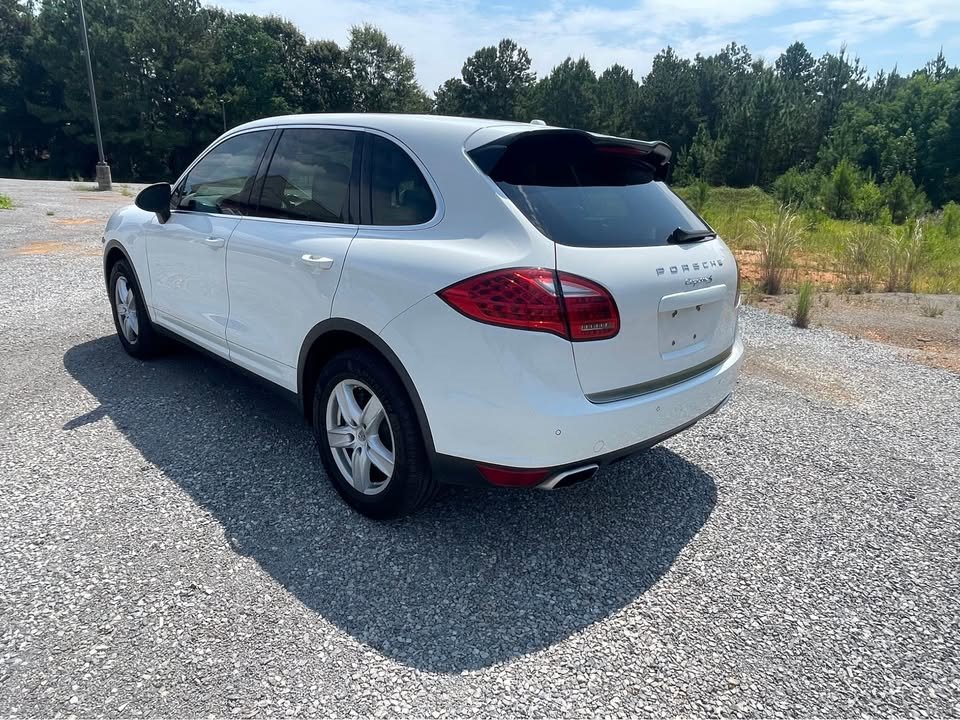 Used 2012 Porsche Cayenne S image 6