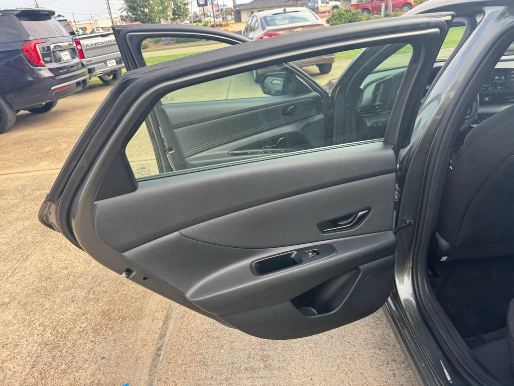 Used 2026 Hyundai Elantra Sport FWD image 13