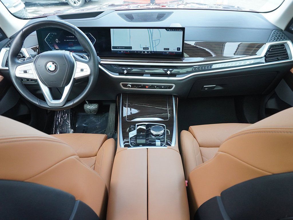 Used 2024 BMW X7 xDrive40i w/ Premium Package image 54