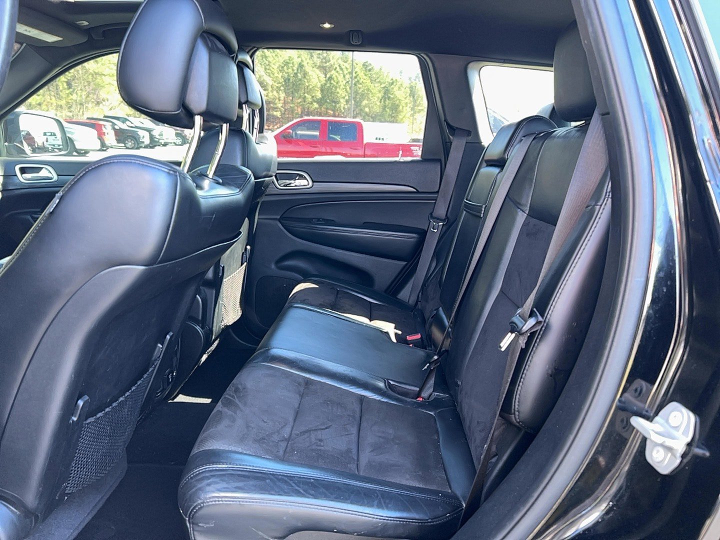 Used 2020 Jeep Grand Cherokee Altitude RWD image 24