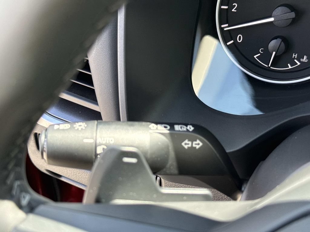 Used 2026 Nissan Rogue SV FWD image 38