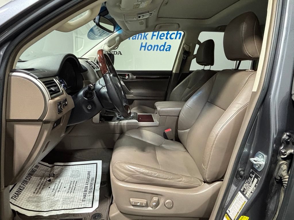 Used 2018 Lexus GX 460 Premium w/ Premium Package AWD/4WD image 10