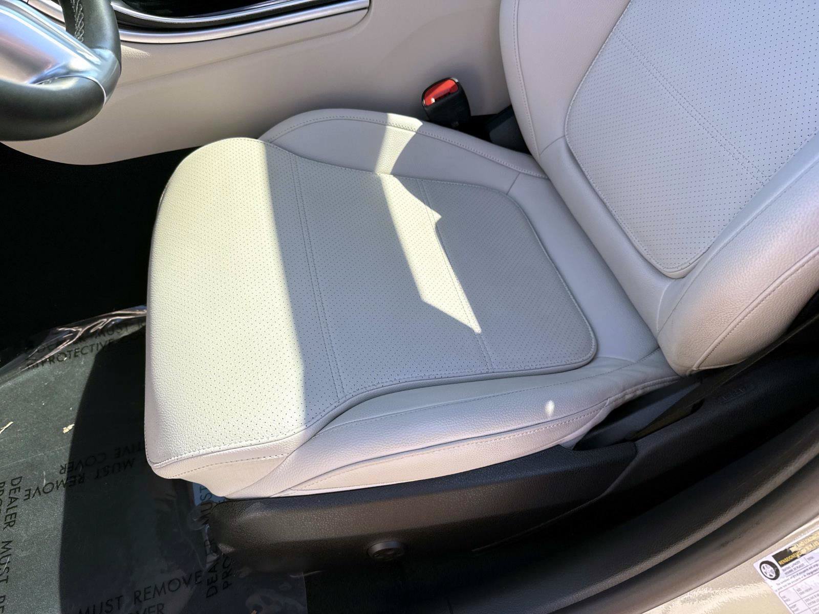 Used 2023 Mercedes-Benz C 300 Sedan image 19