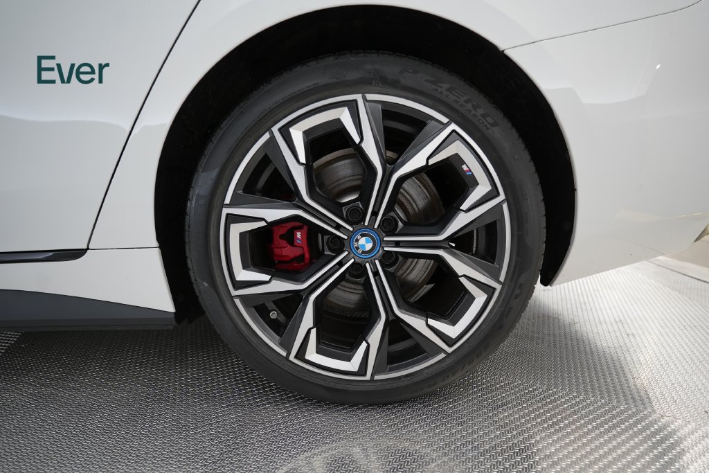 Used 2024 BMW i4 M50 w/ Premium Package AWD/4WD image 9