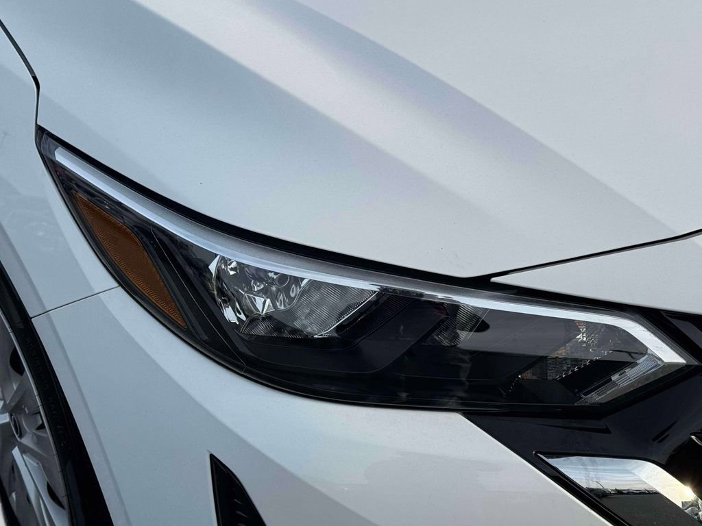 Certified 2025 Nissan Sentra S FWD image 10