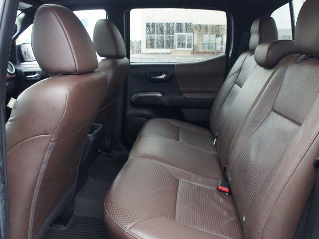 Used 2022 Toyota Tacoma Limited image 16