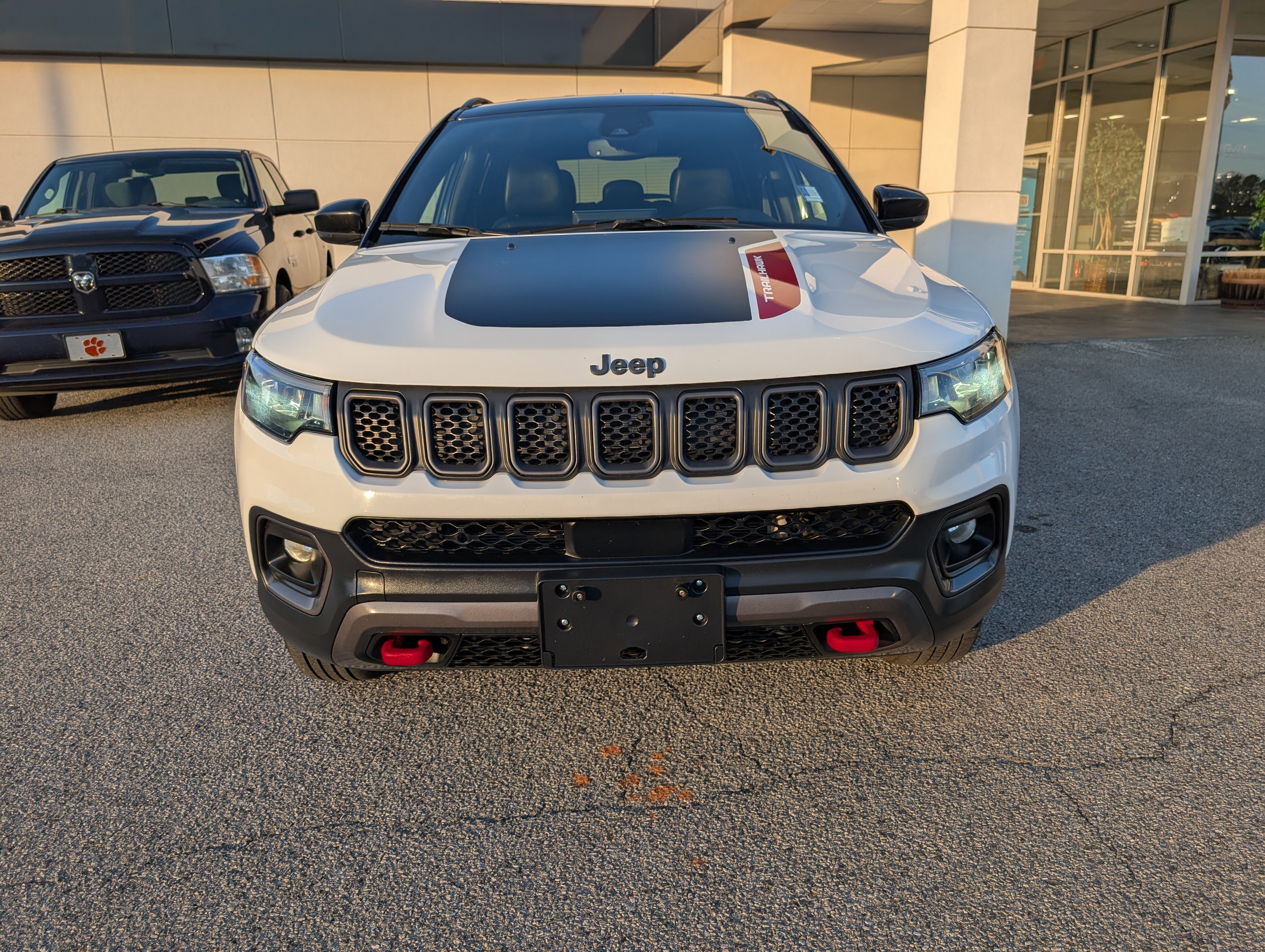 Used 2024 Jeep Compass Trailhawk image 11