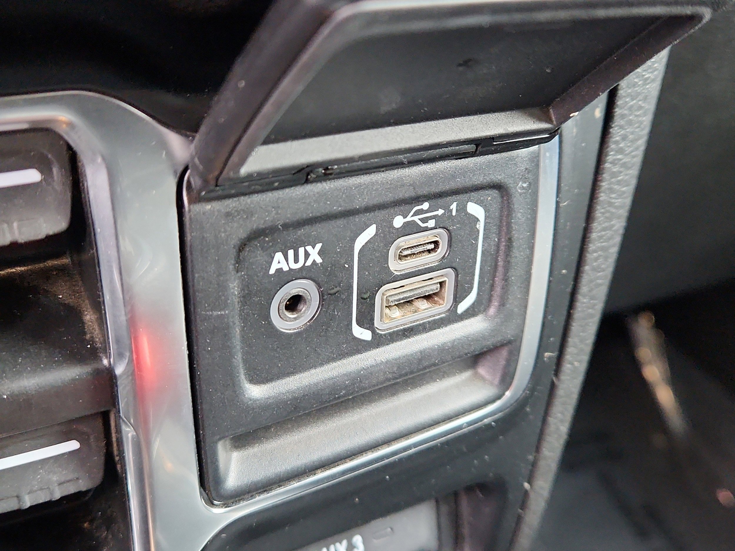 Used 2024 Jeep Wrangler Unlimited AWD/4WD image 22