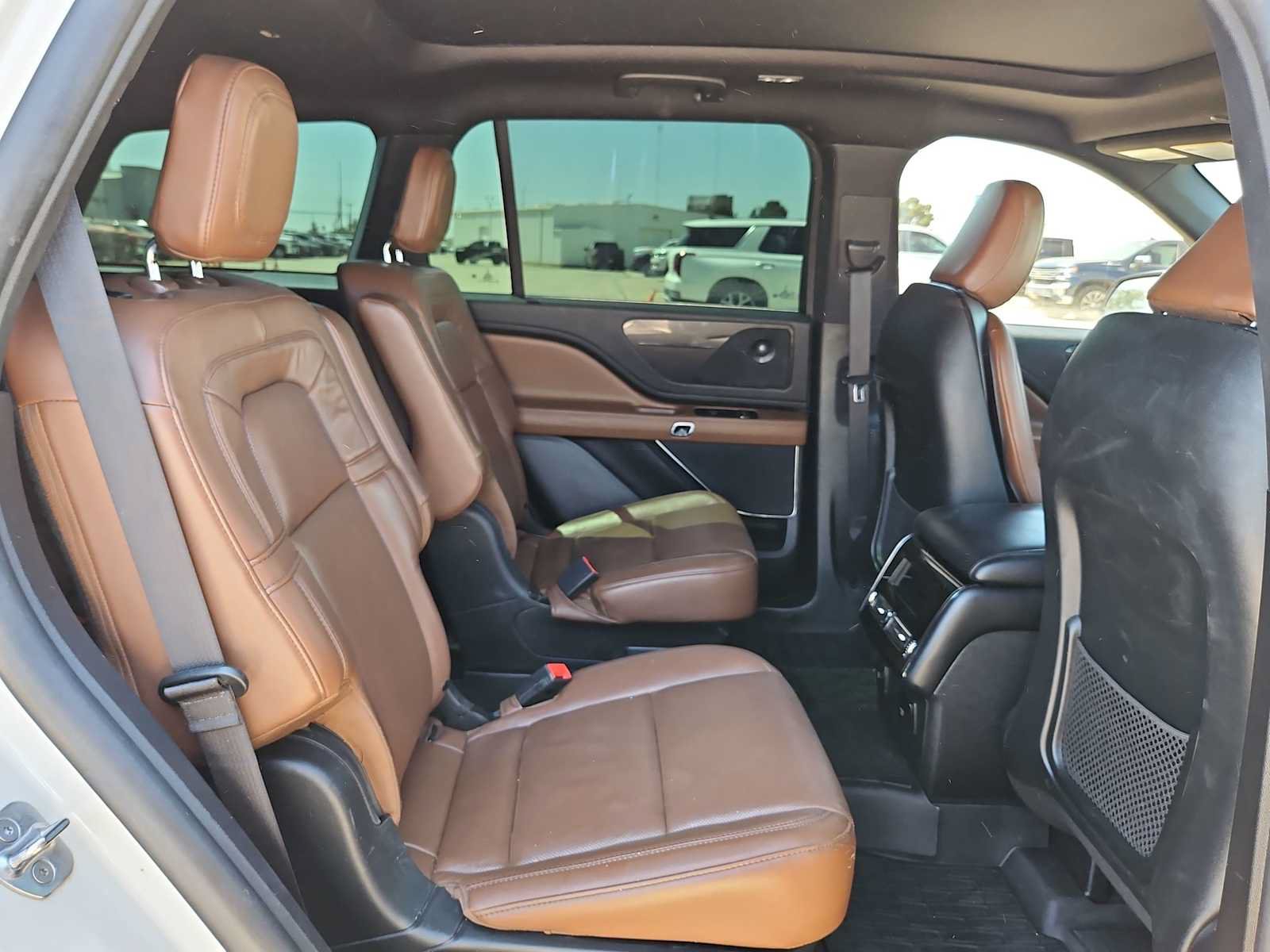 Used 2023 Lincoln Aviator Reserve w/ Elements Package Plus RWD image 17