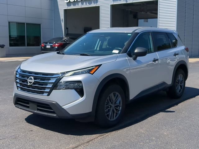 Used 2024 Nissan Rogue S FWD image 7
